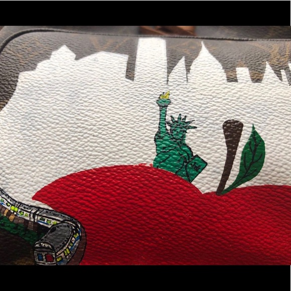 Just Sharing!! LV Montosuris GM BackPack 🎒 - Picture 2 of 10